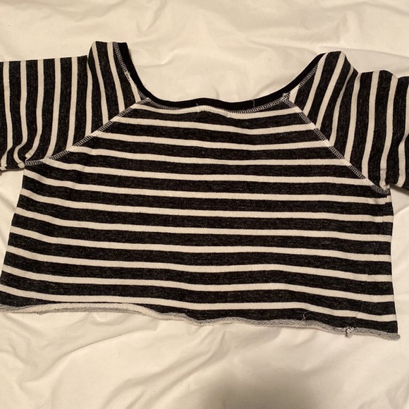 T-shirt - Picture 2 of 4